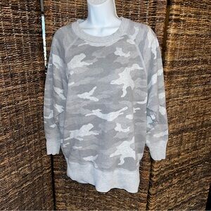 Aerie Camo Pullover Crew Neck Sweatshirt Sz XS Gray Cozy Warm